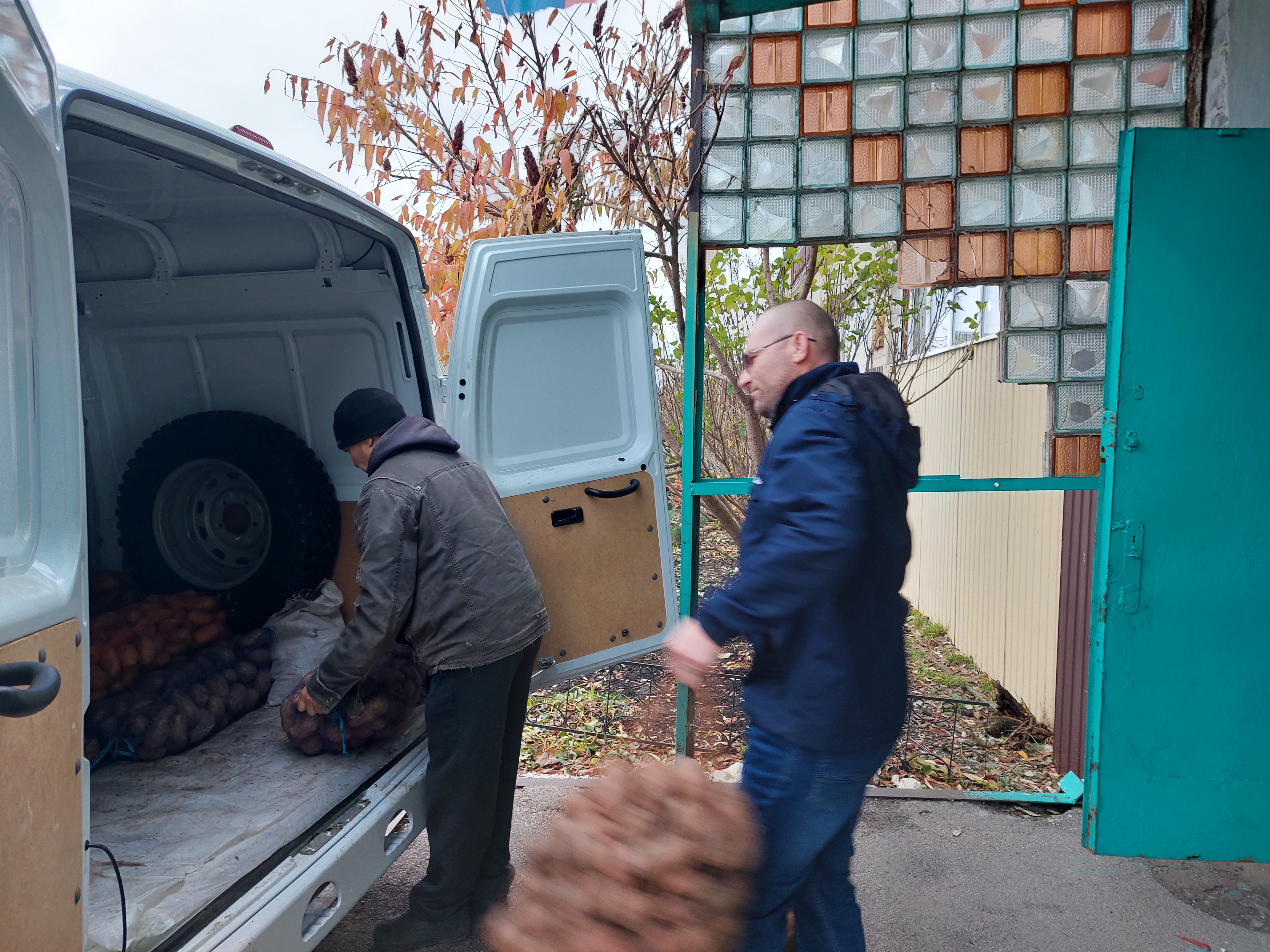 В Высоковском СДК прошла акция “Посылка солдату”.