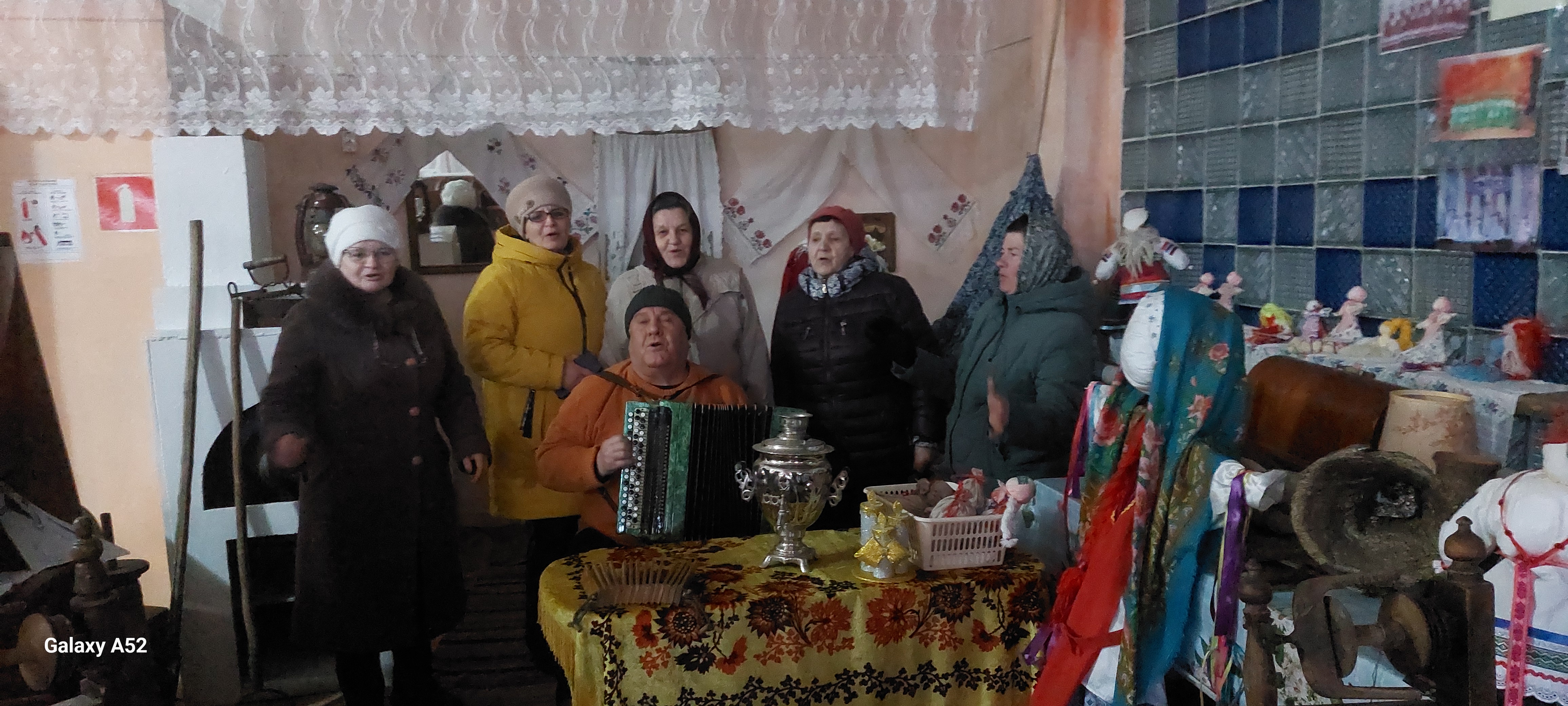 В Высоковском СДК провели фольклорные посиделки «В мире нет милей и краше песен и преданий наших»..