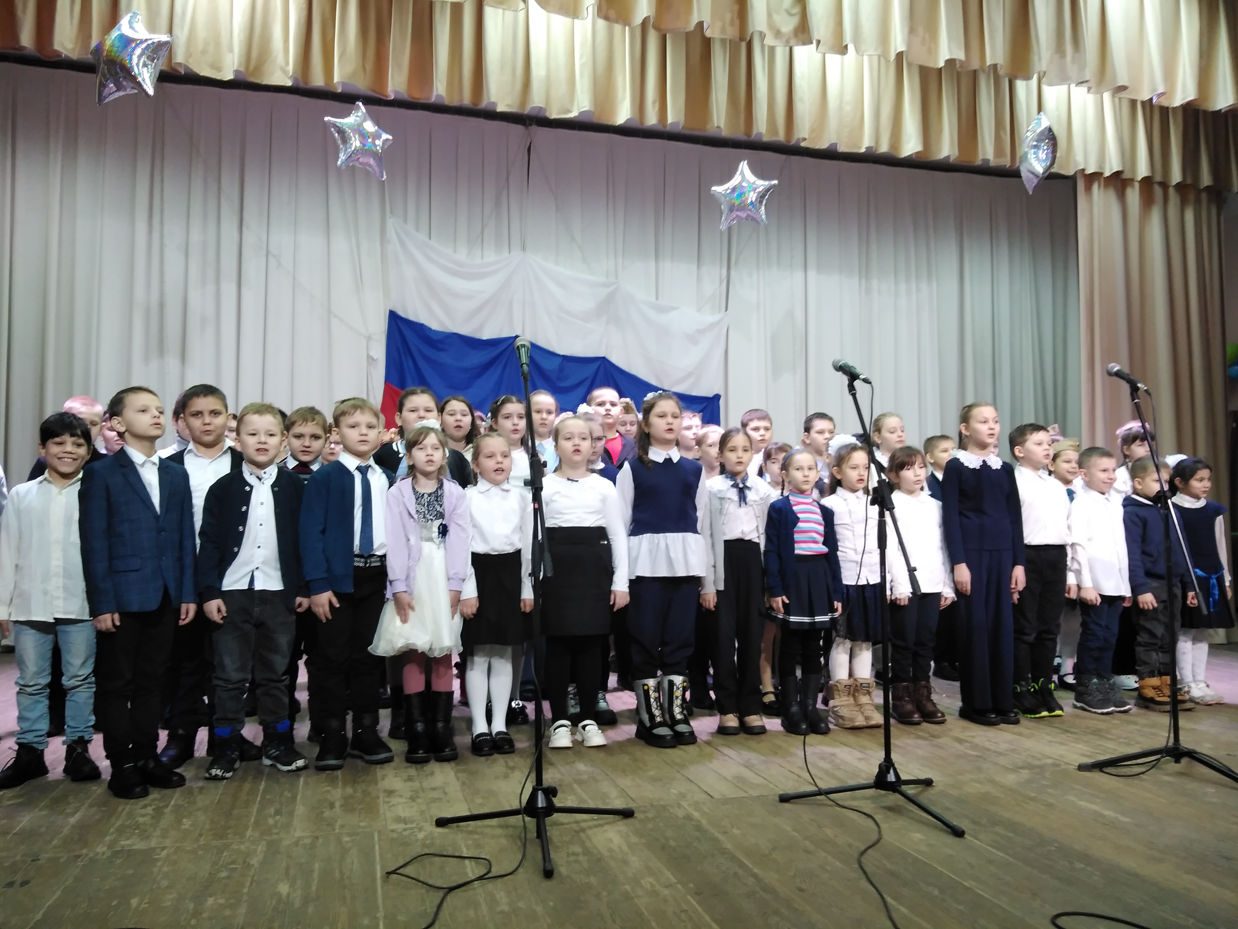 22 февраля, в преддверии Дня защитника Отечества в Каменно-Степной СДК состоялась литературно - музыкальная  программа  &quot;Защитникам Отечества-слава!.