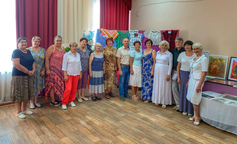 20 августа в Каменно - Степном СДК состоялась выставка - хобби "Состояния творчества". 20 августа в Каменно - Степном СДК состоялась выставка - хобби "Состояния творчества".