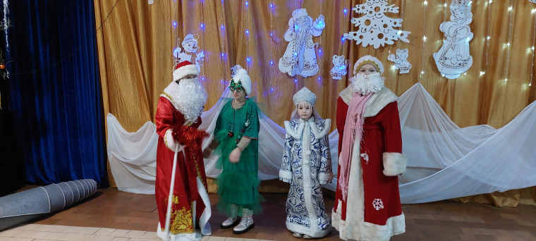 В Высоковском СДК прошла игровая программа для детей «Здравствуй, праздник новогодний».. В Высоковском СДК прошла игровая программа для детей «Здравствуй, праздник новогодний»..